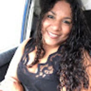 Meet your Posher, Yanira